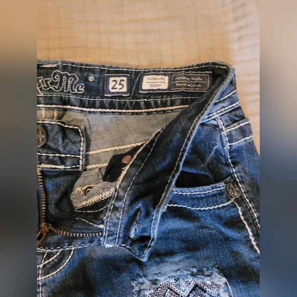 Miss Me Women's Signature Skinny Blue Jeans. - Picture 6 of 7